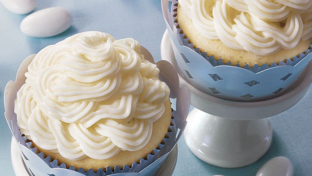 Double Almond Wedding Cupcakes